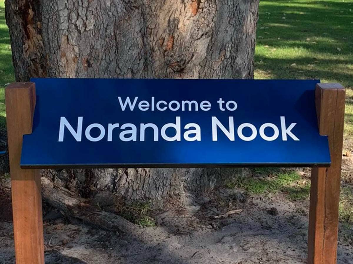 Building Signs